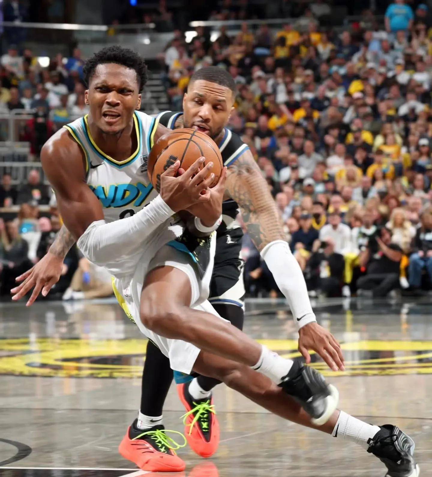 亚博体育- 独行侠活塞全场回放 